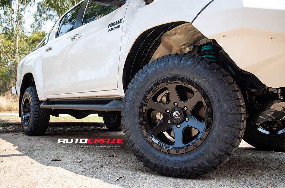 TOYOTA HILUX N80 4WD RIPPER MATTE BLACK